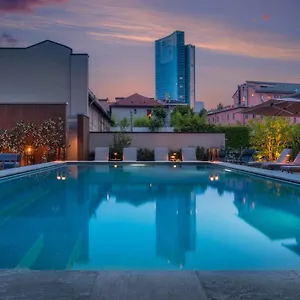 4* فندق كراون بلازا ميلانو سيتي
