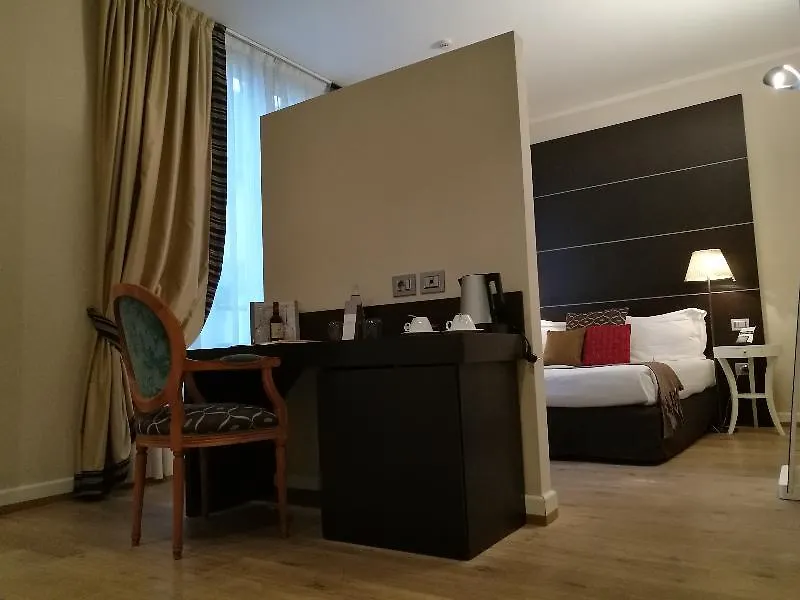 Отель Townhouse 33 Милан